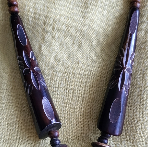 Wood Necklace - Picture 6 of 10